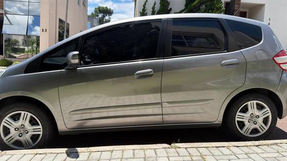 HONDA FIT 1.4 DX 16V FLEX 4P MANUAL HONDA FIT 1.4 DX 16V FLEX 4P MANUAL